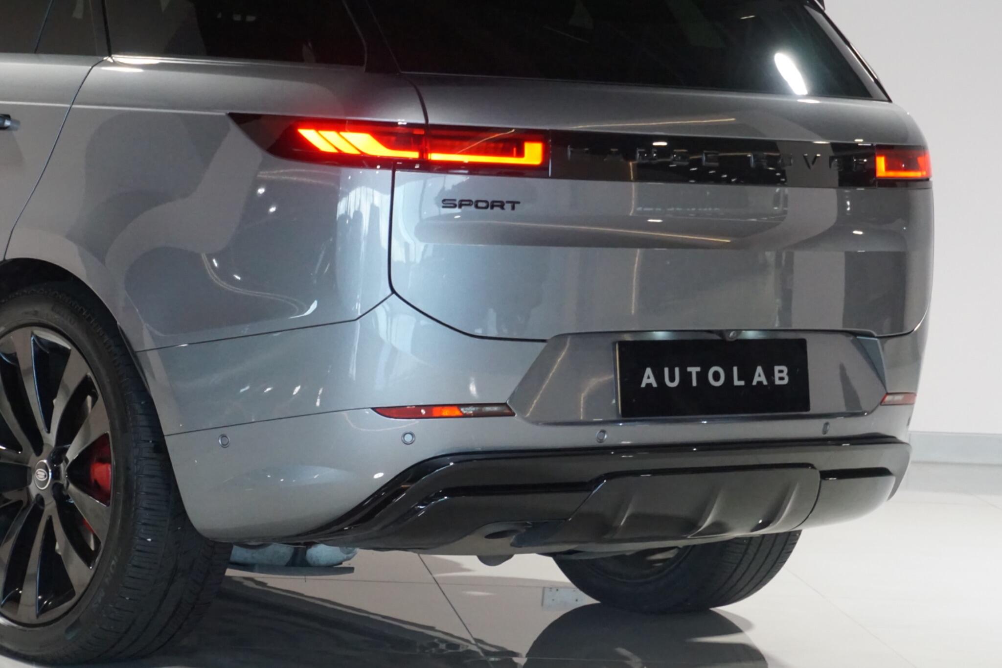 Land Rover Range Rover Sport 3.0 D300 MHEV Dynamic SE SUV 5dr Diesel Auto 4WD Euro 6 (s/s) (300 ps)